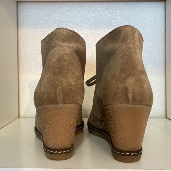 J.Crew Suede Desert Wedge Booties Taupe Tan Ankle Minimalist Classic Neutral - Picture 3 of 9